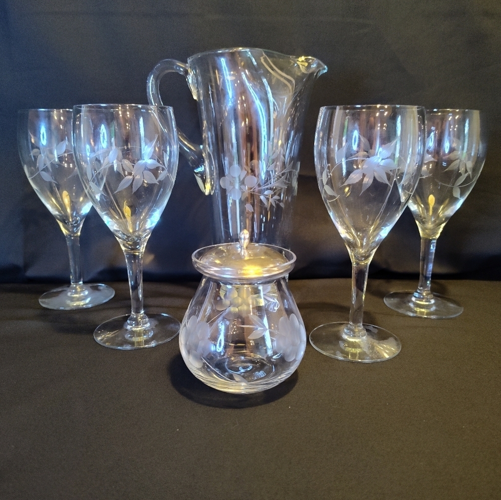 MCM ETCHED CRYSTAL BAR SET, INCLUDING STERLING SILVER LID